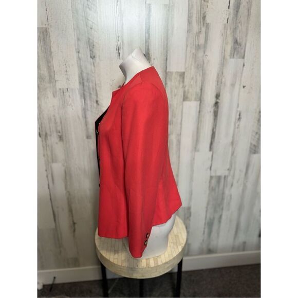 Donna Toran Suits pink blazer - Picture 2 of 10